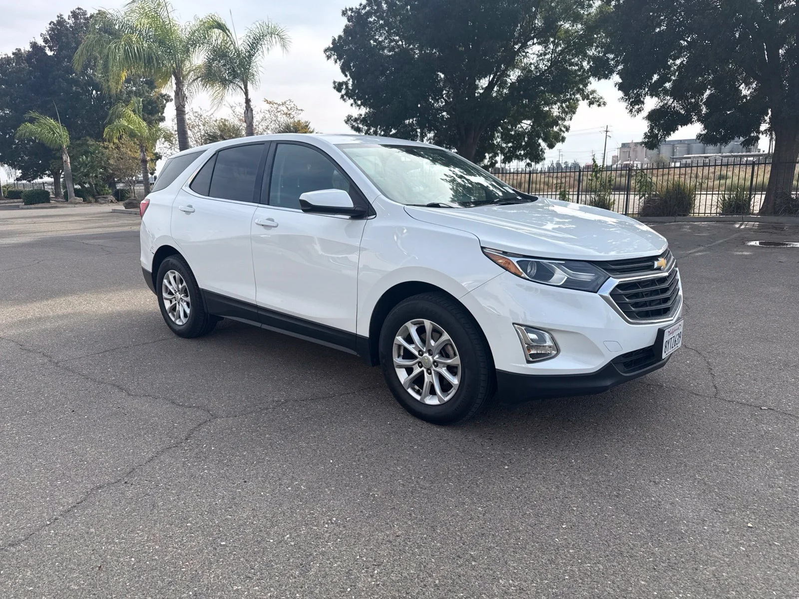 Used 2019 SUMMIT WHITE Chevrolet LT image 4