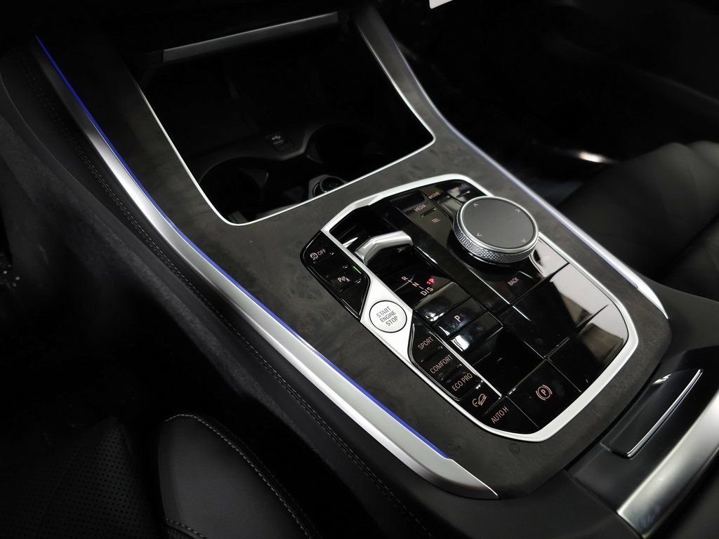 Used 2026 Black Sapphire Metallic BMW xDrive40i image 30