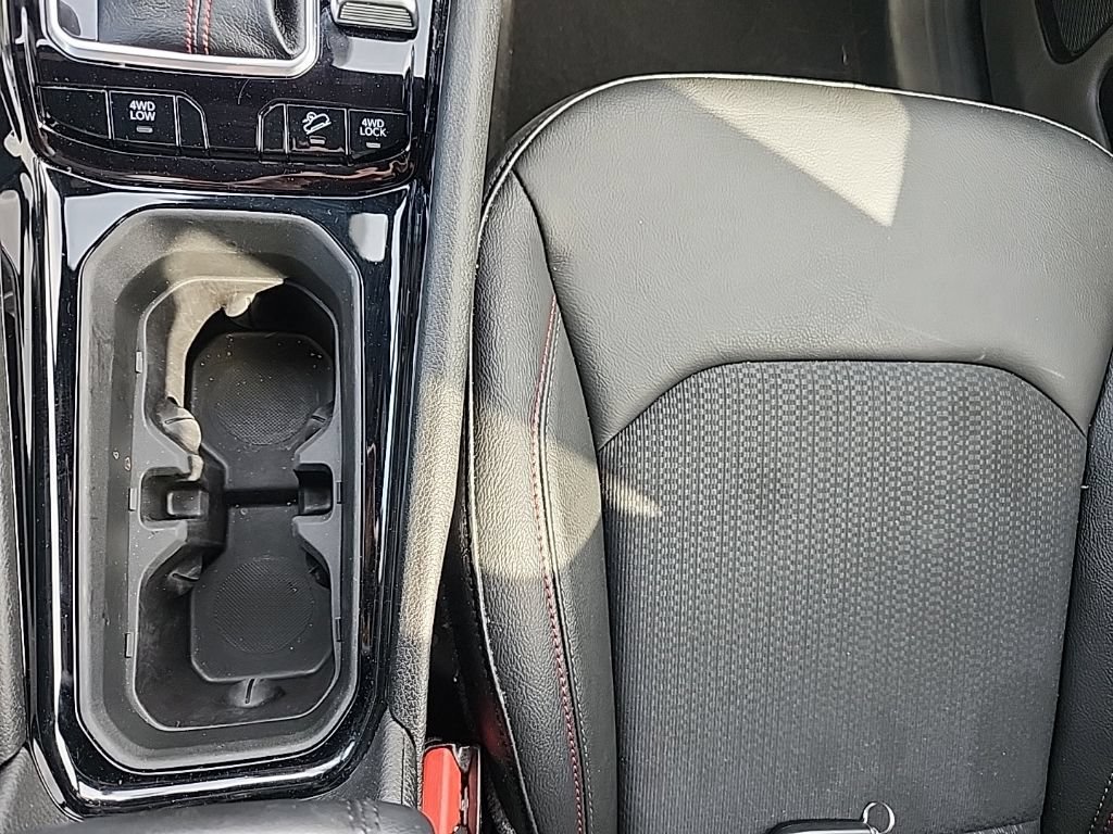 Used 2025 Red Hot Pearlcoat Jeep Trailhawk image 14