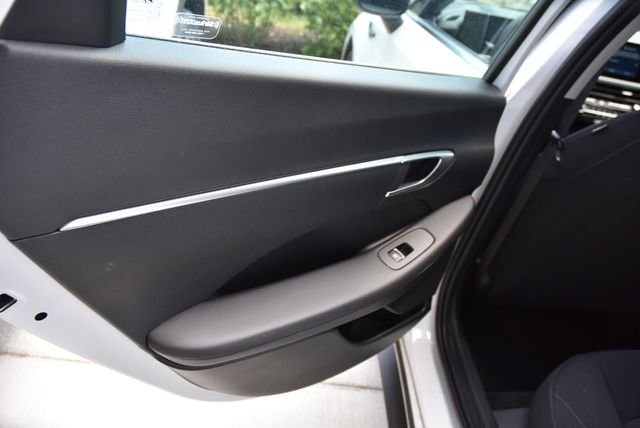2025 Hyundai Sonata SE - Photo 20