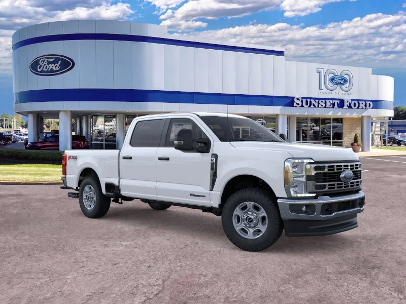 New 2026 Oxford White Ford F-250® XLT image 7
