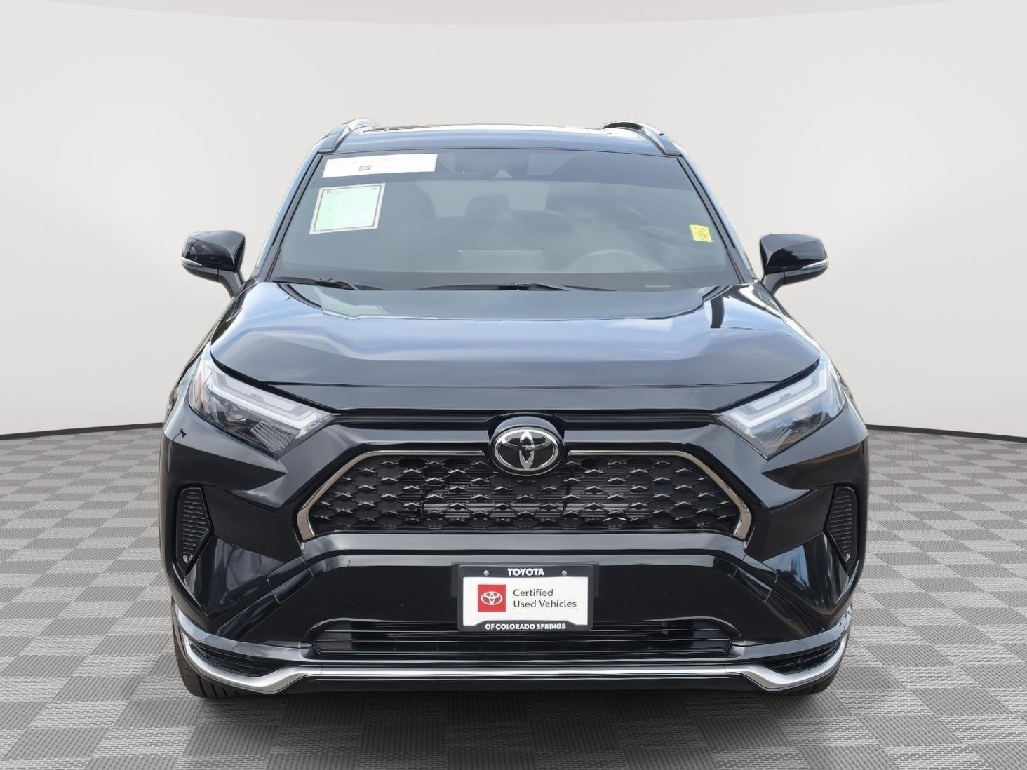 Certified Used 2025 Midnight Black Metallic Toyota SE image 4