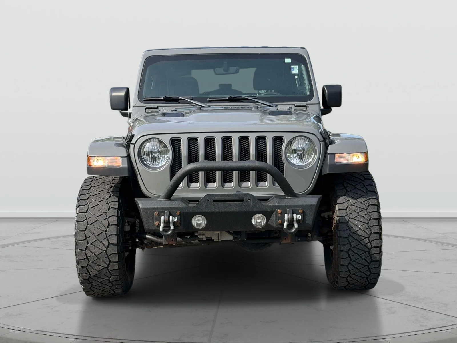 Used 2022 Gray Jeep Rubicon image 2