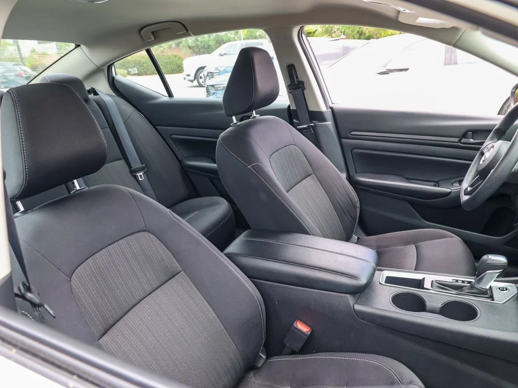 Used 2024 White Nissan 2.5 S image 19