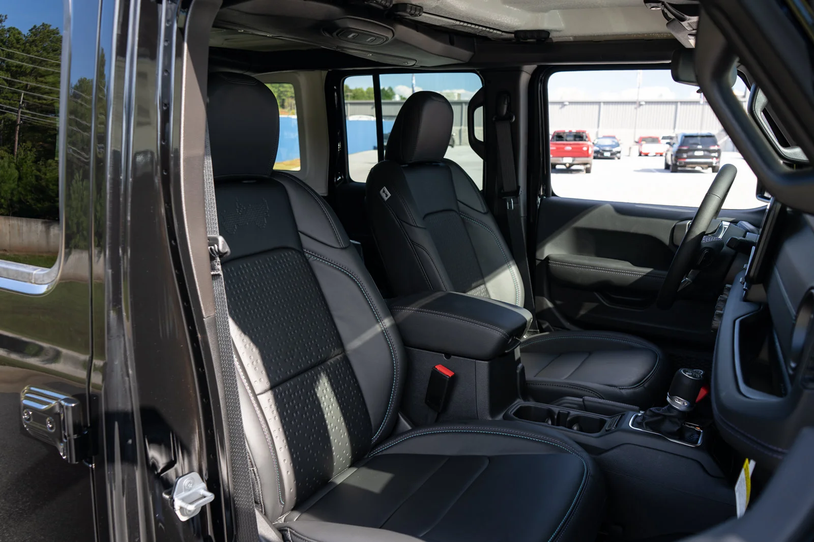 New 2027 Black Clear-Coat Paint Jeep  image 26