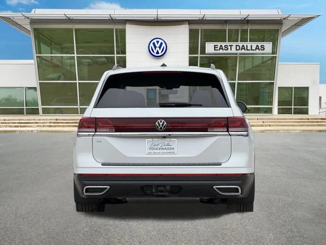 New 2026 White Volkswagen 2.0T SE w/Technology image 4