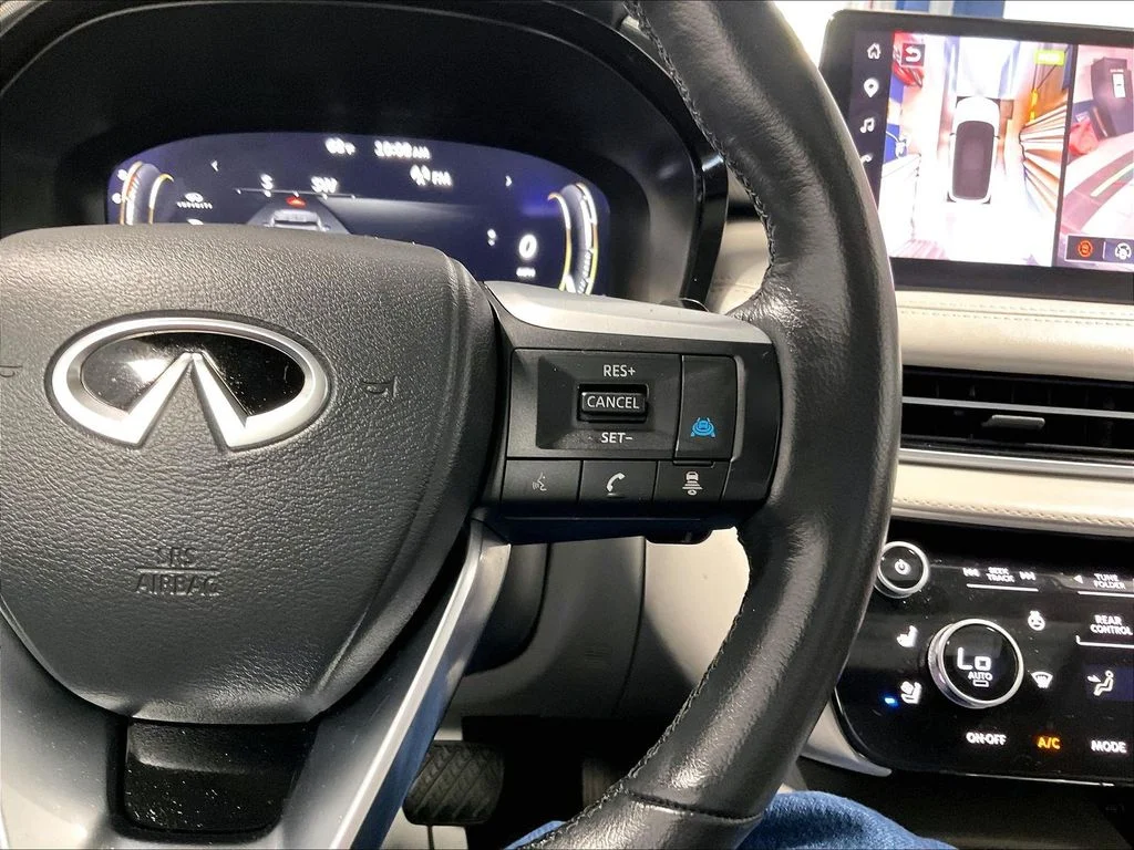 Used 2026 Blue INFINITI LUXE image 25