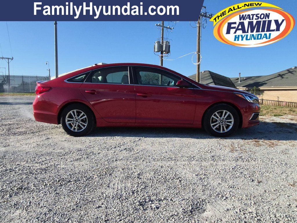 Used 2017 Hyundai Sonata SE with VIN 5NPE24AF7HH567654 for sale in Tinley Park, IL