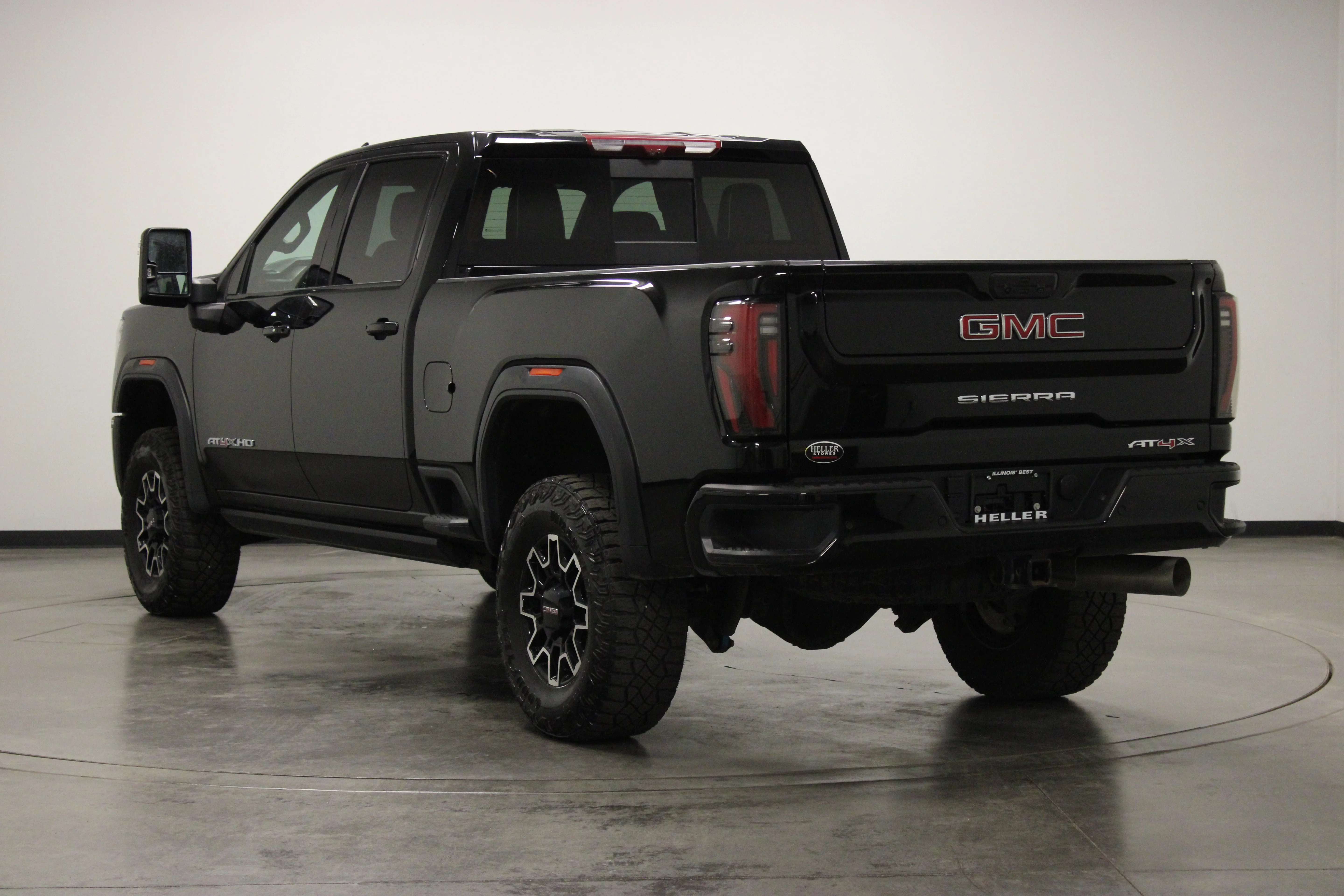 Used 2025 Onyx Black GMC AT4X image 6