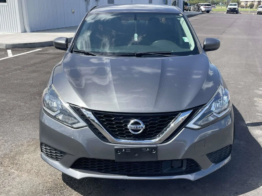 Used 2018 Gray Nissan SV image 8