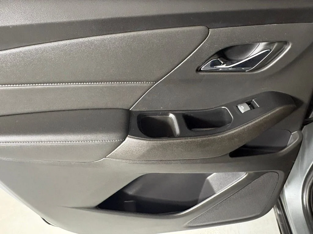 Used 2023 Gray Chevrolet LT image 44
