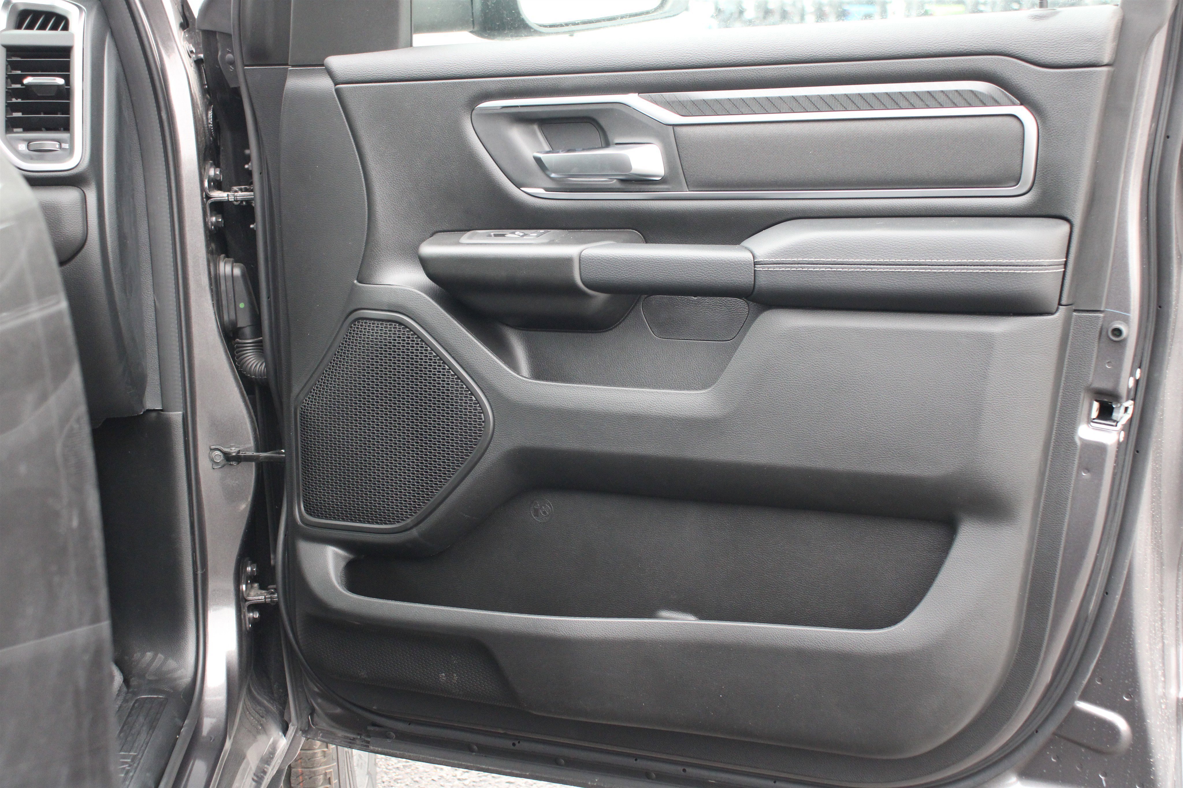 New 2026 Granite Crystal Metallic Clearcoat RAM Big Horn image 28