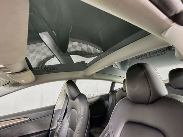 Used 2023 White Tesla Base image 21