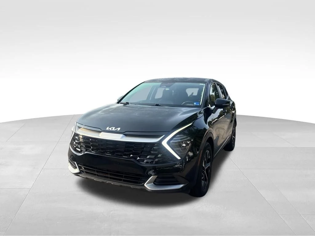 Used 2024 Black Kia EX image 4