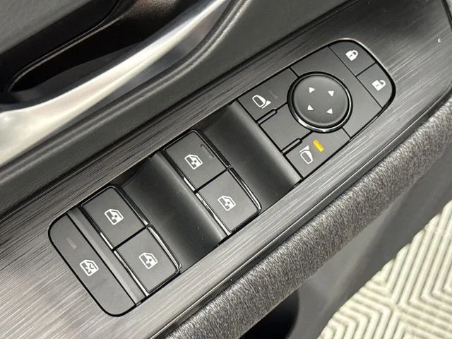 New 2026 Canyon Bronze Metallic Nissan SV image 13