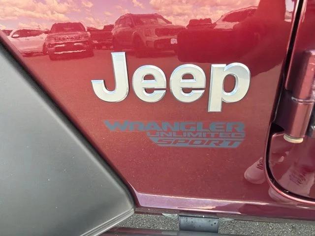 Used 2021  Jeep Unlimited Sport S image 13