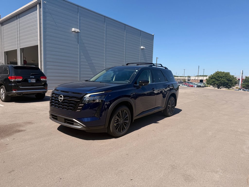 2026 Nissan Pathfinder SL 4WD's photo