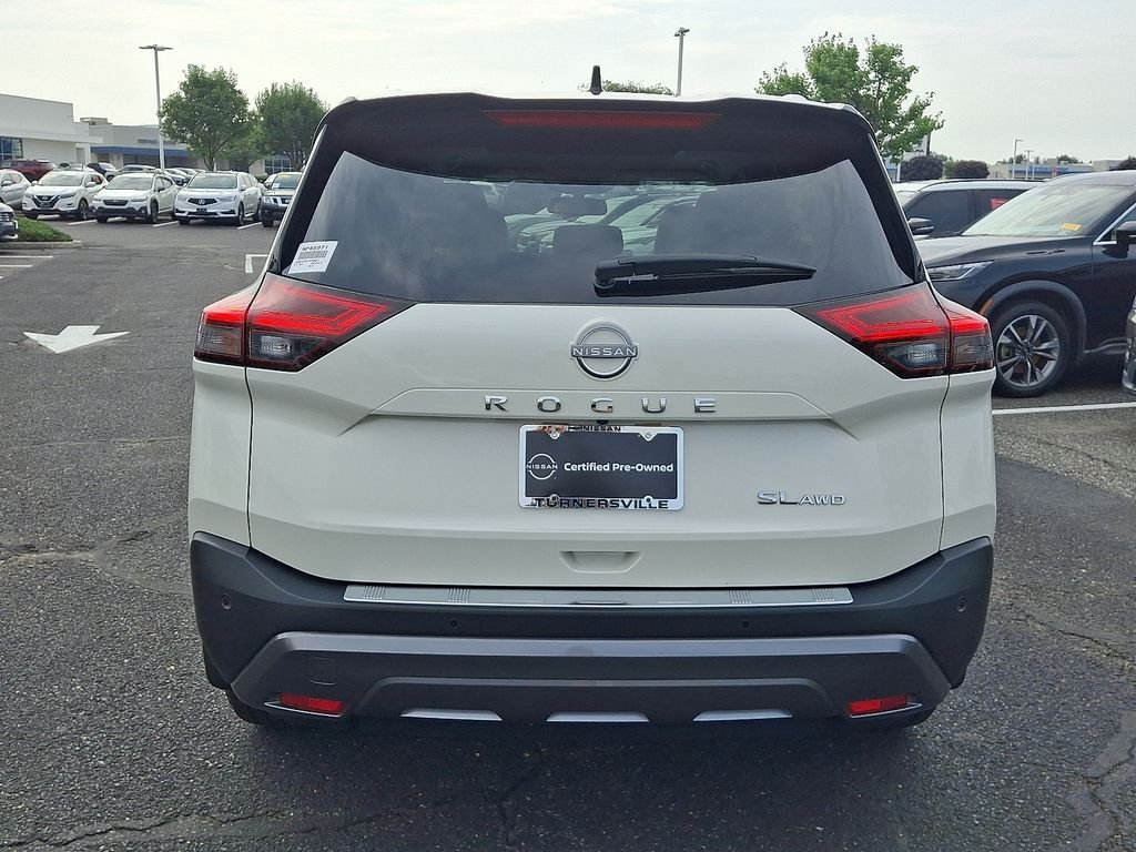 Certified Used 2023 White Nissan SL image 5