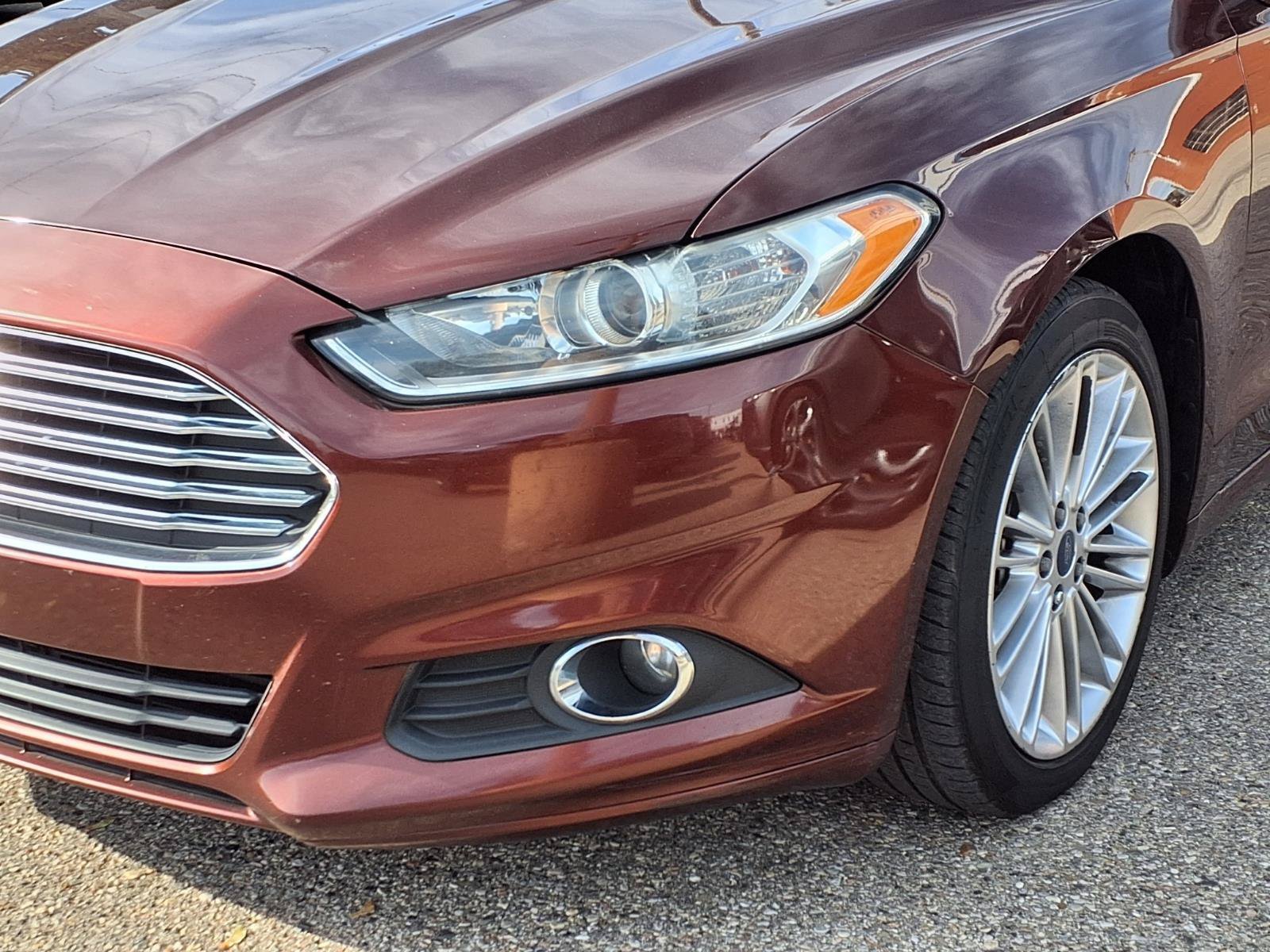 Used 2015 Bronze Fire Metallic Tinted Clearcoat Ford SE image 28