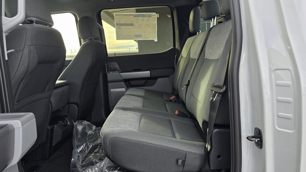 New 2026 Avalanche Ford F-350® XLT image 29