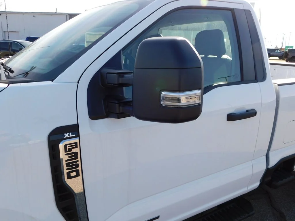 2026 Ford F-350 Super Duty XL - Photo 14