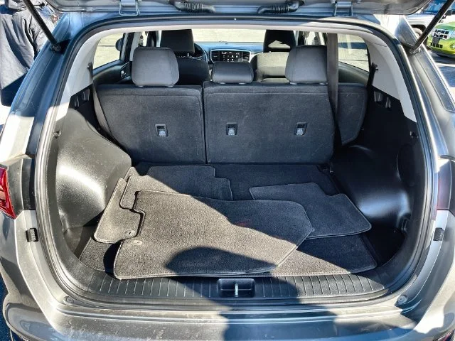 Used 2020 Gray Kia LX image 28