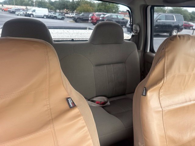 Used 2004 White Nissan XE image 20