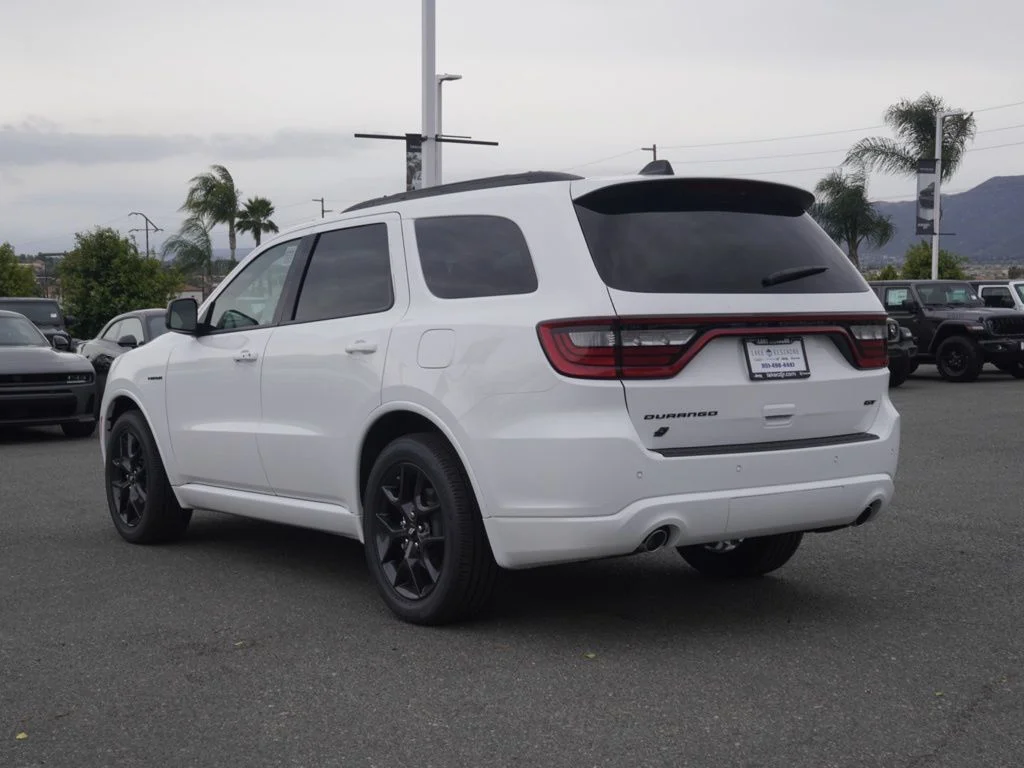New 2026 White Knuckle Clear-Coat Exterior Paint Dodge GT HEMI V8 image 5