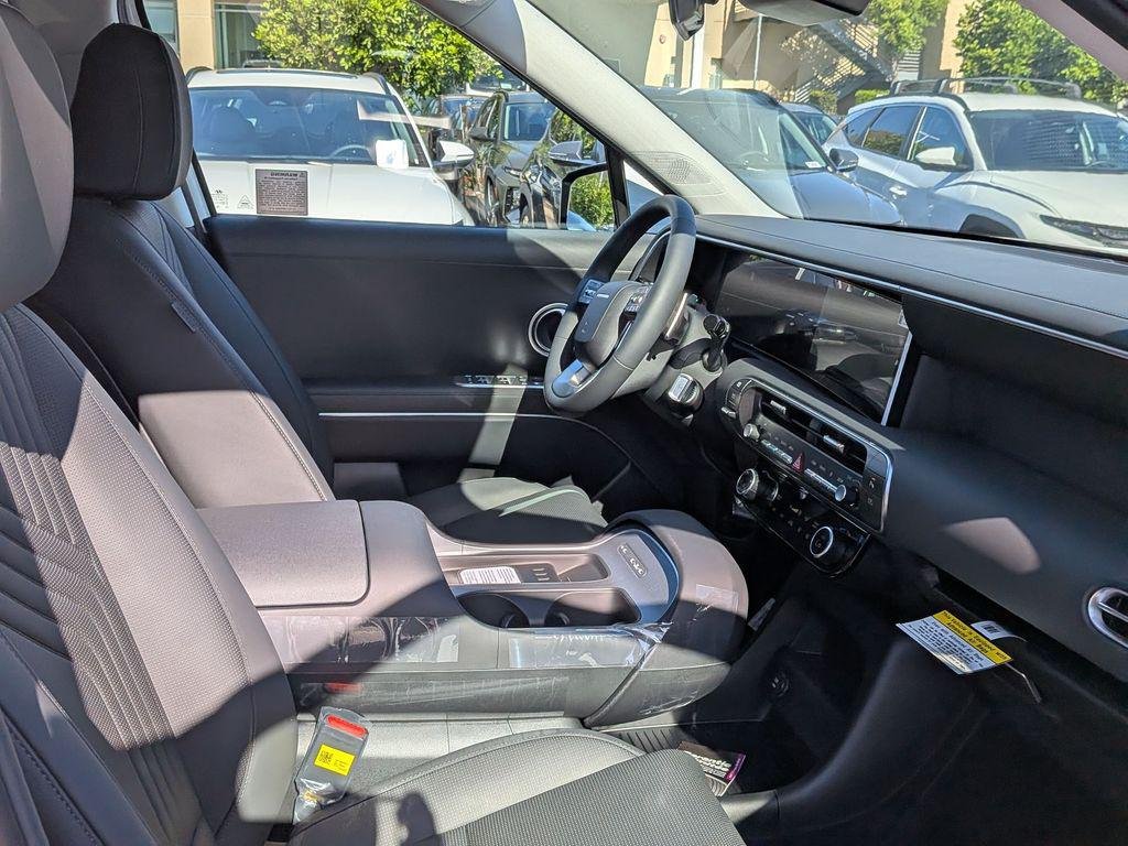 New 2026 White Hyundai Blue SEL 7P image 32