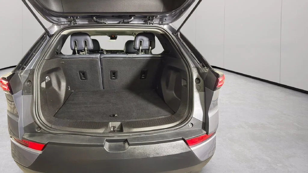 Used 2022 GRAY GHOST METALLIC Chevrolet Premier image 30