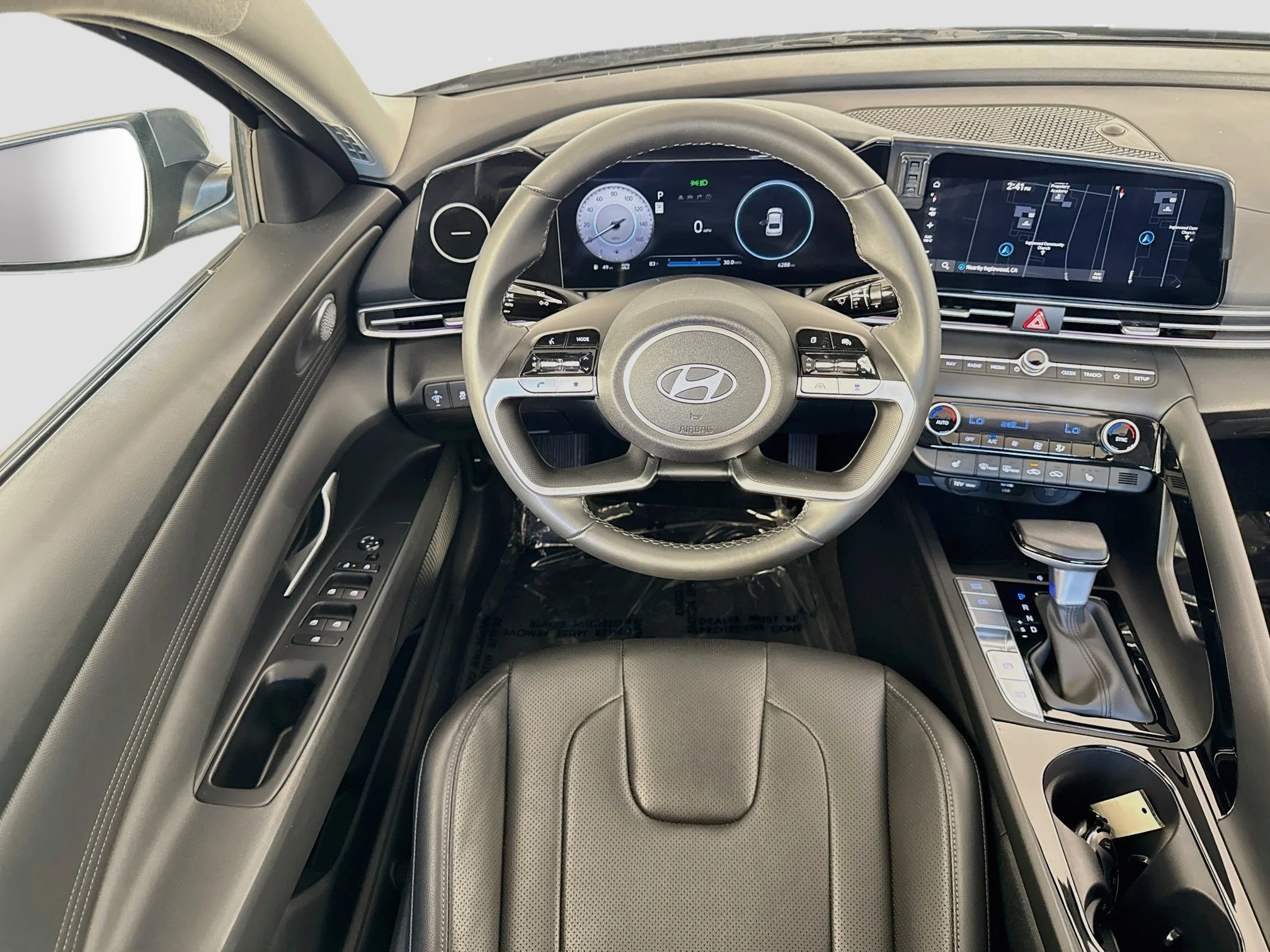 Used 2025  Hyundai Limited image 25