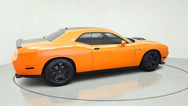 Used 2014 Orange Dodge R/T Shaker image 14