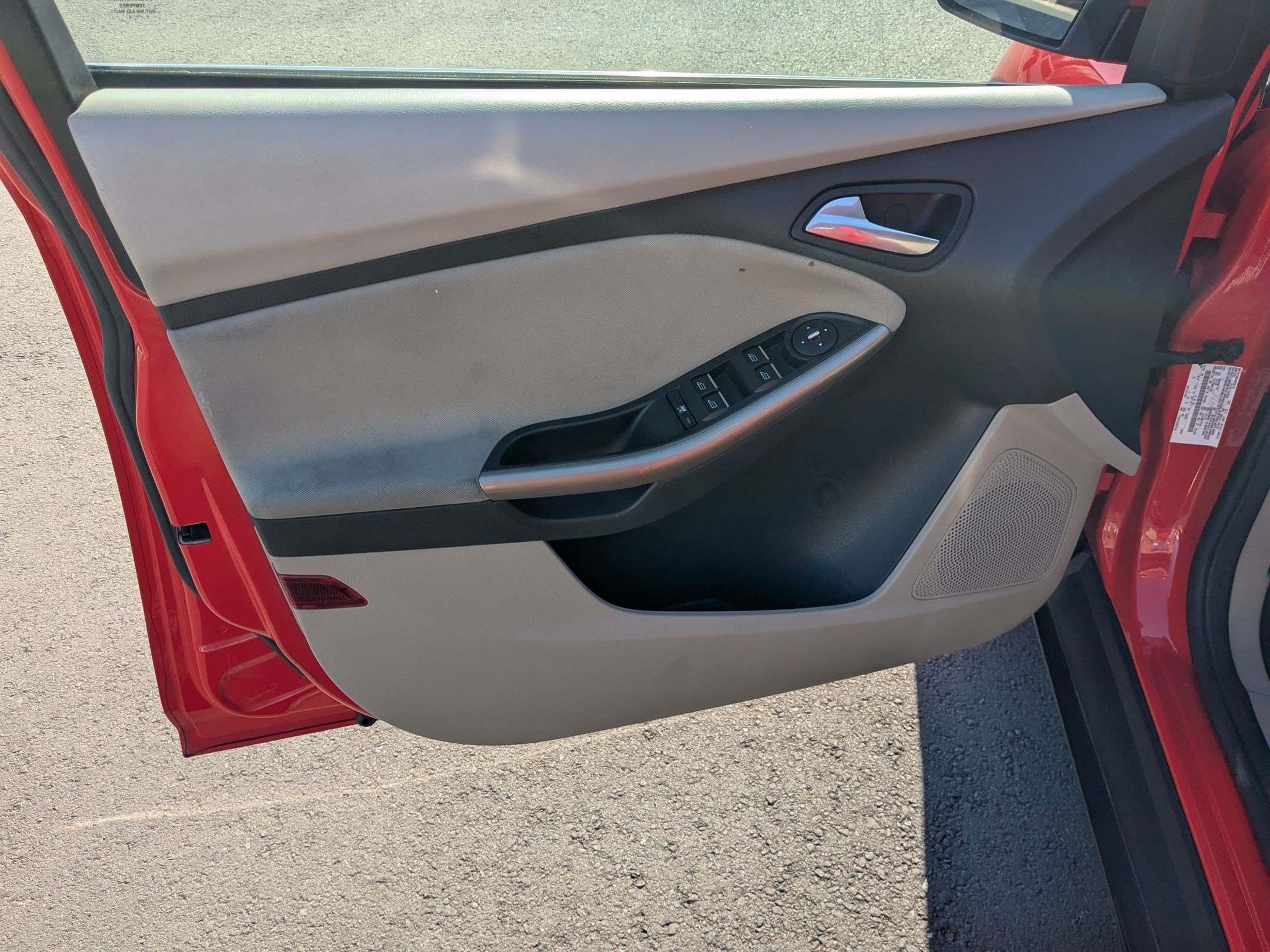 Used 2012 Race Red Ford SEL image 12