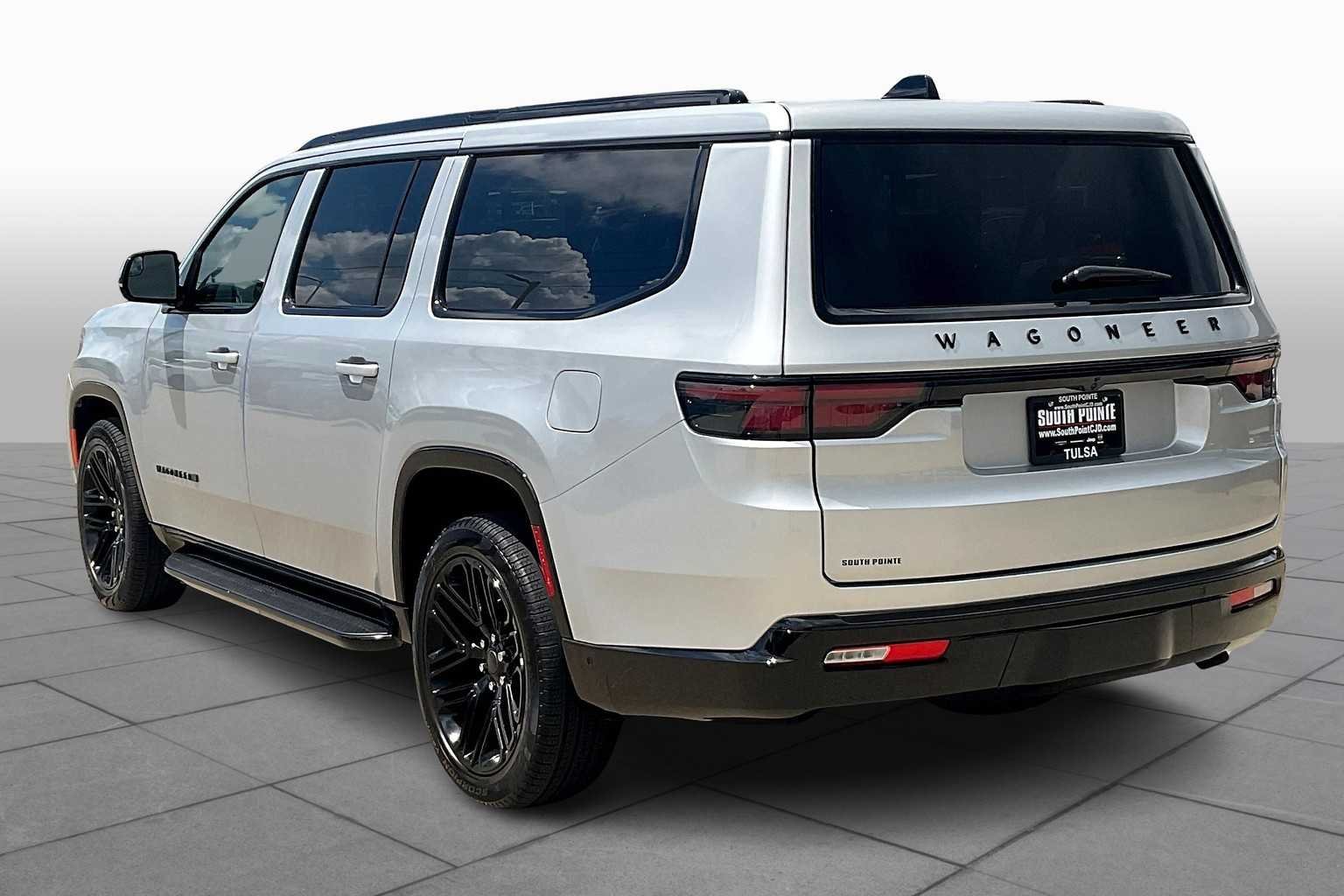 2025 Jeep Wagoneer L Series II - Photo 12