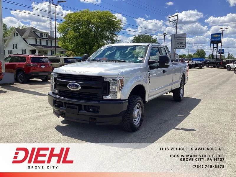 Used 2019 White Ford XL image 3
