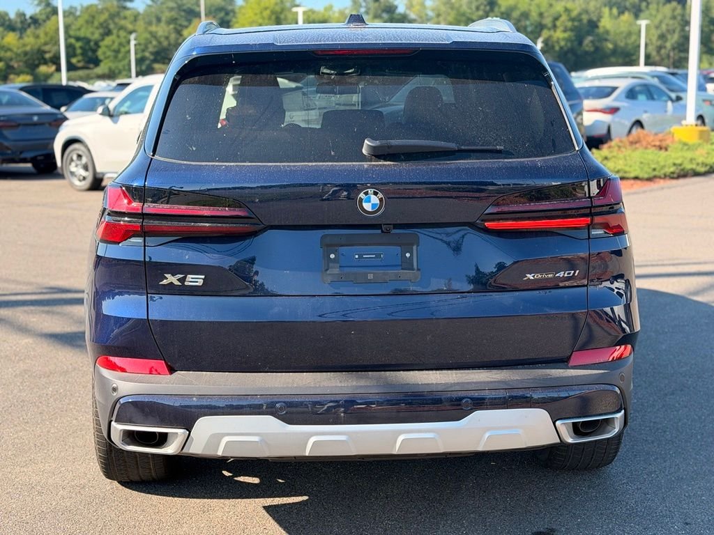 New 2026 Tanzanite Blue II Metallic BMW xDrive40i image 4