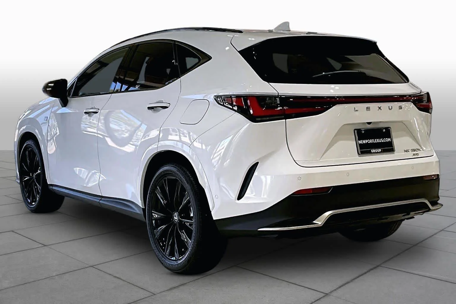 2026 Lexus NX 450h+ F-Sport - Photo 7