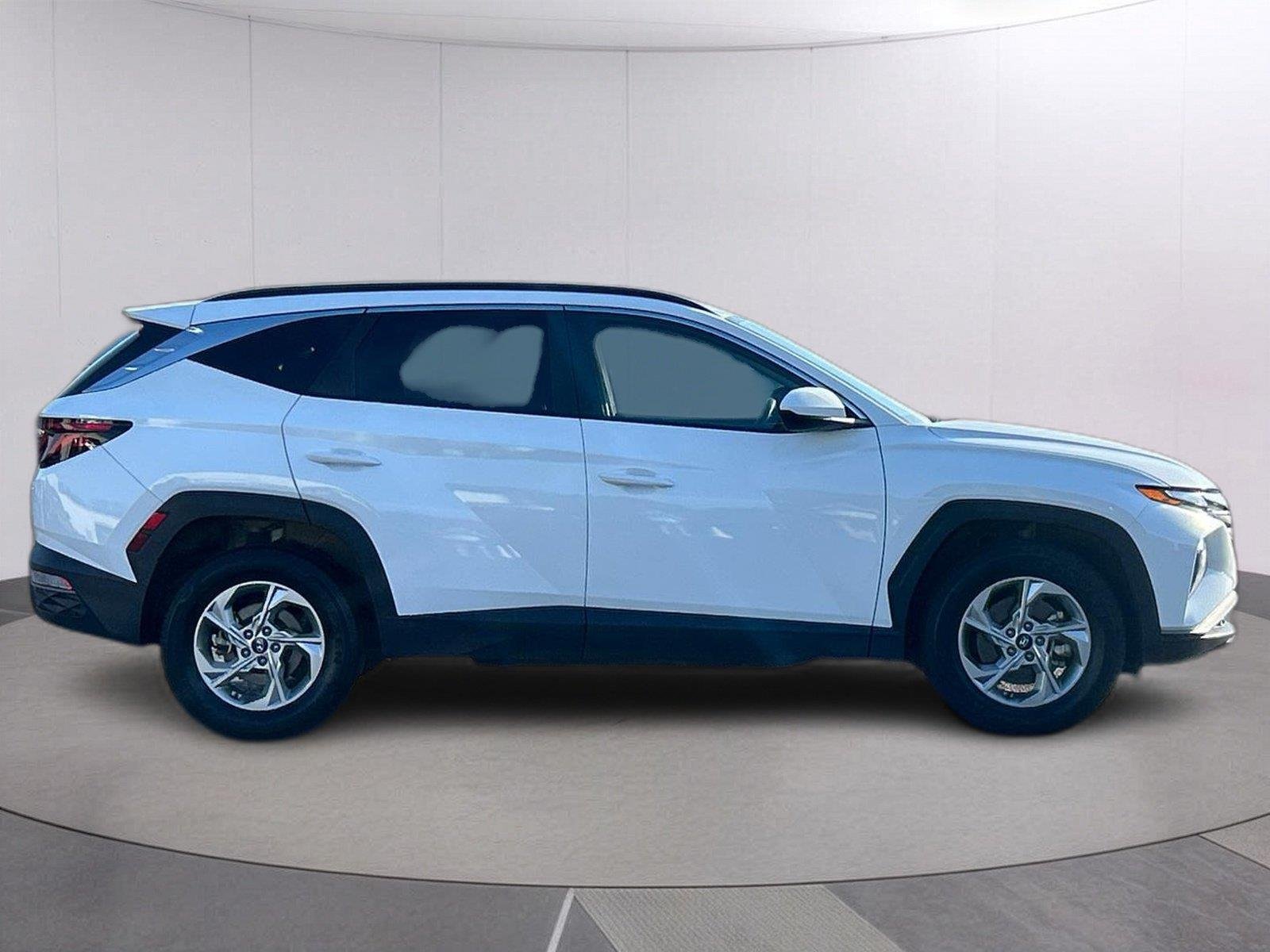 Used 2024 White Pearl Hyundai SEL image 8