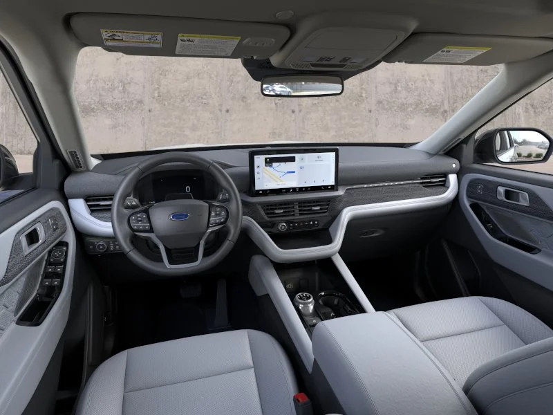 New 2026 Star White Metallic Tri-Coat Ford Platinum™ image 9