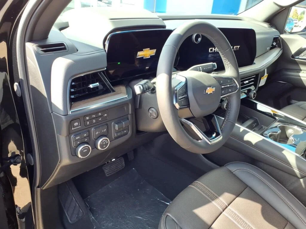 New 2026 Black Chevrolet High Country image 7