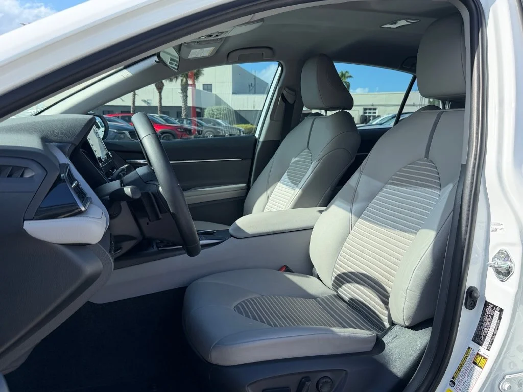 Used 2023 White Toyota SE image 9