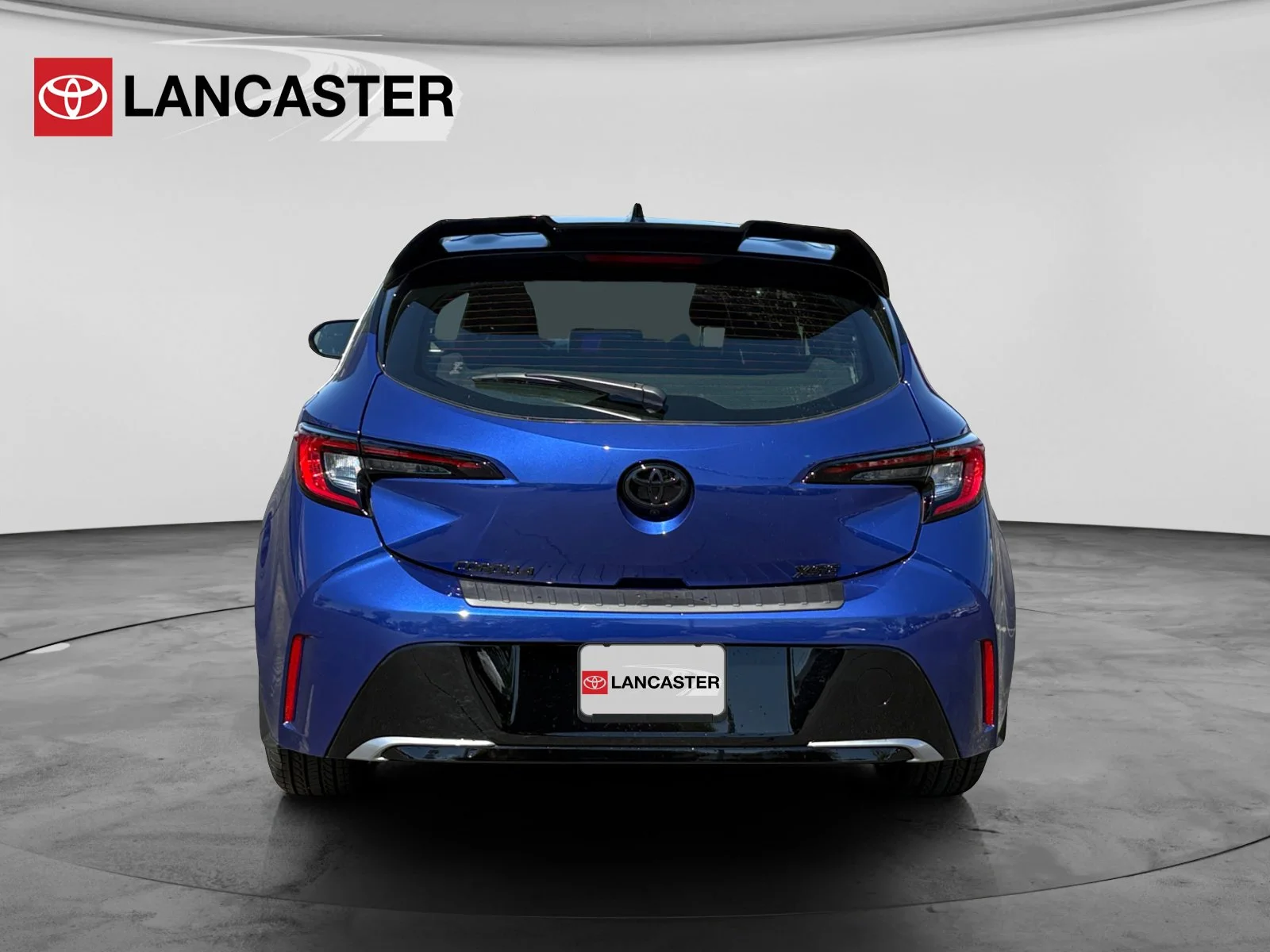 New 2026 Blue Crush Metallic with Midnight Black Metallic roof <sup>1</sup> Toyota  XSE image 6