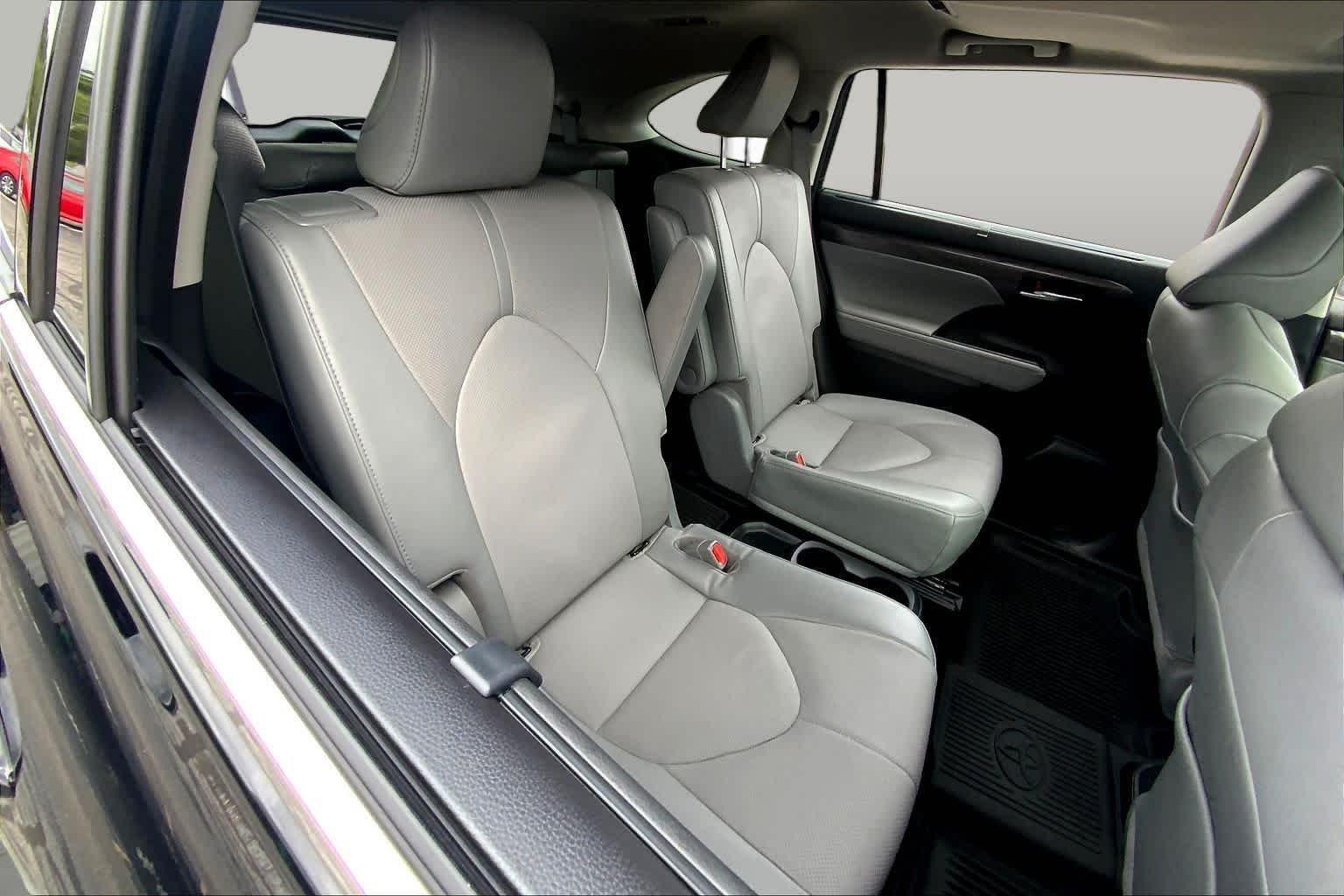 Used 2022 Midnight Black Metallic Toyota Limited image 41