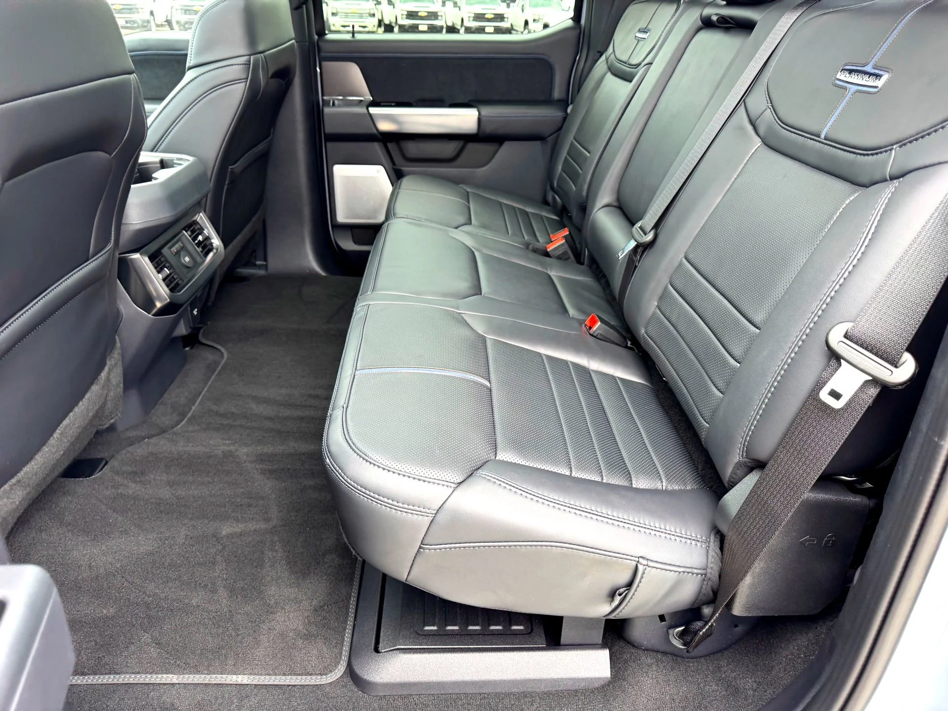 Used 2026  Ford XL image 18