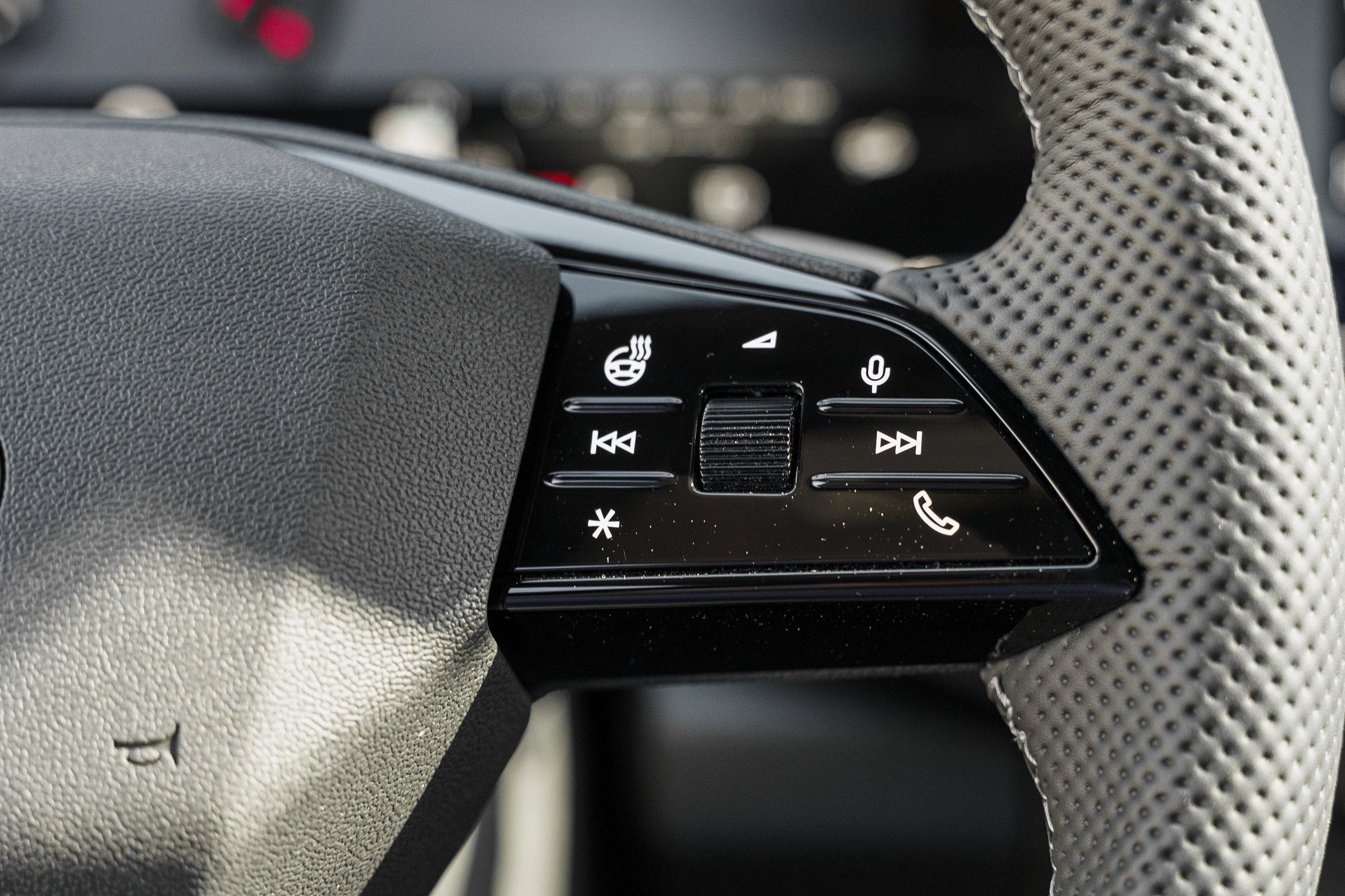 New 2026 MYTHOS BLACK Audi Premium Plus image 19