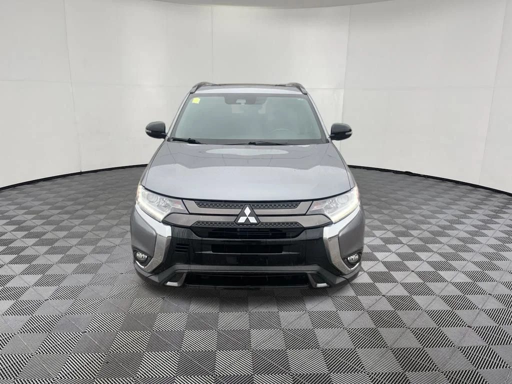 Used 2020 Mitsubishi Outlander LE with VIN JA4AZ3A31LZ034995 for sale in Jefferson, OH