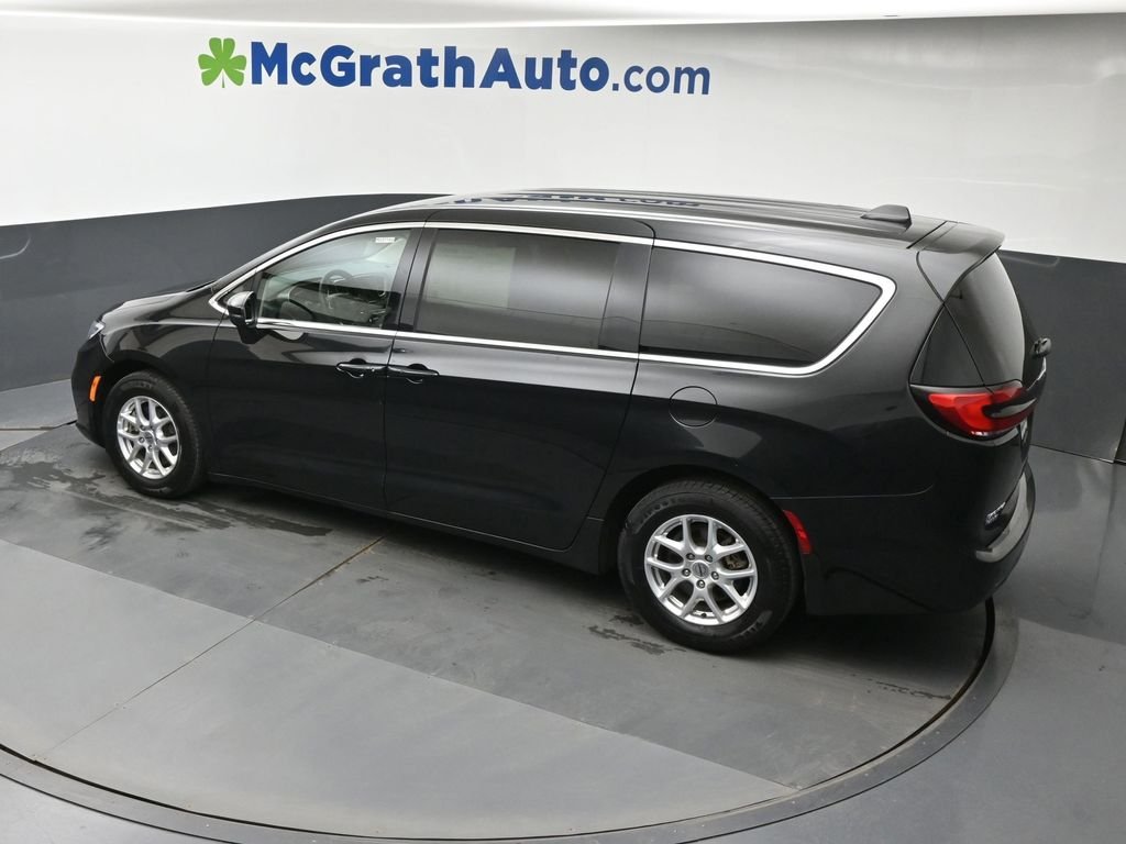 Used 2023 Black Chrysler Touring L image 26