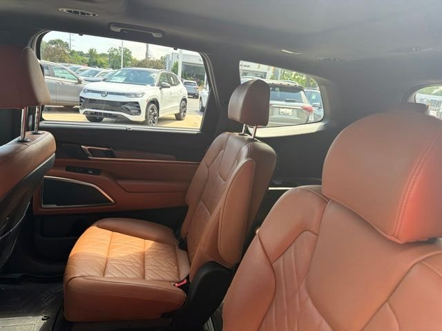 Used 2023 White Kia SX-Prestige X-Line image 10