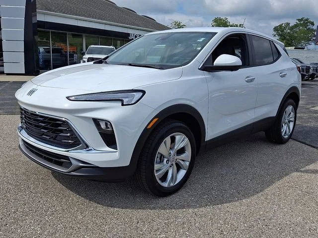 New 2026 Summit White Buick Preferred image 3