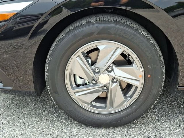 New 2026 Black Hyundai SE image 18